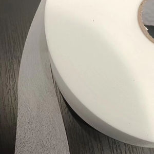 Rouleaux de tissu de surface en fibre de verre haute résistance utilisés pour décorer les joints de cloisons sèches et réparer les fissures dans les murs ou les plafonds. - Product Image 3