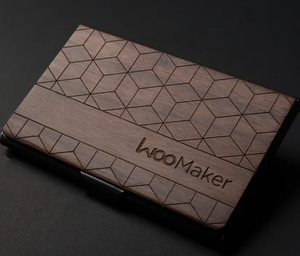 Support de cartes de visite en noyer de qualité supérieure (gravé) - Product Image 2