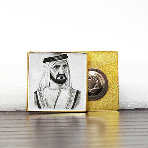 Biểu Tượng Chim Ưng 3D UAE Tùy Chỉnh Với Men Màu Ghim Nam Châm - Product Image 4