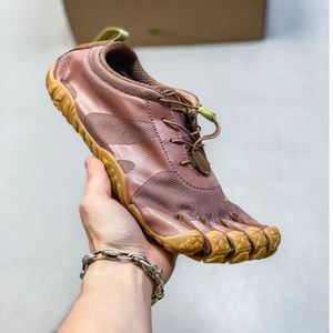 รองเท้าฟิตเนสแบบตาข่าย Fivefingers พื้นยางสำหรับทุกเพศ พื้นรองเท้าชั้นกลาง EVA สำหรับฤดูร้อน เหมาะสำหรับการฝึกโยคะ - Product Image 1