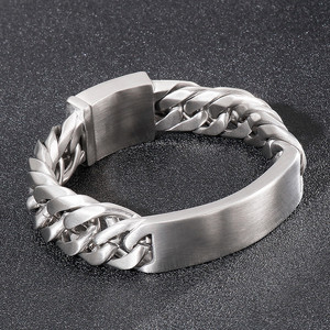 <span class=keywords><strong>Bracciale</strong></span> da <span class=keywords><strong>uomo</strong></span> <span class=keywords><strong>con</strong></span> catena a maglie grandi in acciaio inossidabile <span class=keywords><strong>con</strong></span> piastra <span class=keywords><strong>con</strong></span> Logo personalizzato finitura opaca braccialetti <span class=keywords><strong>con</strong></span> barra <span class=keywords><strong>con</strong></span> <span class=keywords><strong>incisione</strong></span> larga 16mm - Product Image 3