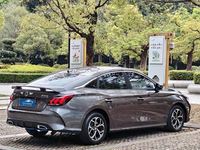 Vente en gros de voitures d'occasion pas chères avec transmission manuelle MG5 2021 2020 180DVVT Édition Luxe Jeunesse Boîte manuelle 5 vitesses Conduite à gauche