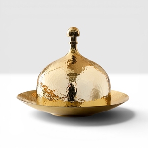 Plat de service rond en métal martelé doré avec couvercle, style glamour, fait main, vaisselle et assiettes, vendeur d'Inde - Product Image 1