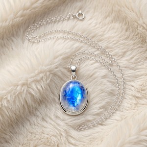 Colliers pendentifs en argent plaqué OEM/ODM en gros, bijoux ovales en pierre de lune pour femmes - Product Image 3