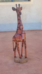 Statue d'animal tribal sculptée à la main en bois naturel africain, artisanat d'art africain authentique pour la vente en gros - Product Image 4