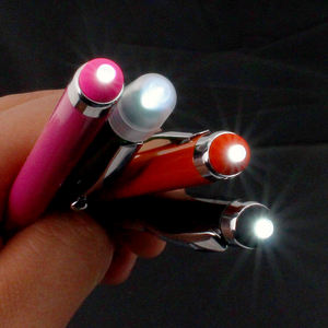 ปากกา 3 ฟังก์ชั่น ปากกาสไตลัสหน้าจอสัมผัส ปากกาลูกลื่น ปากกาไฟฉาย LED - Product Image 6