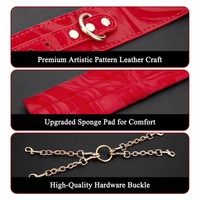 Ensemble de 7 Pièces Menottes Réglables Cheville Cuisse Manchette Sangle Croisée Ceinture Collier Chaîne Kit BDSM de Contraintes Sexuelles pour Jeux de Couple