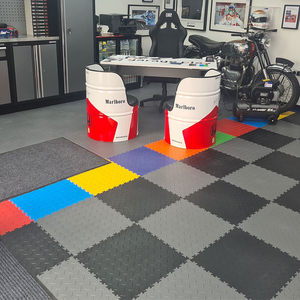 Carrelage de <span class=keywords><strong>sol</strong></span> en <span class=keywords><strong>plastique</strong></span> à emboîtement en vinyle de luxe PVC <span class=keywords><strong>Dalle</strong></span> de <span class=keywords><strong>sol</strong></span> en entrepôt à usage intensif <span class=keywords><strong>pour</strong></span> <span class=keywords><strong>garage</strong></span> - Product Image 5