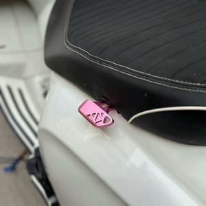 Accesorios para Motos, Manillar Pequeño CNC, Apto para Modificación de Manillar de Vespa 150/300, Ajuste Universal para Todos los Modelos de Vespa - Product Image 5