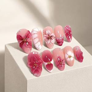 <span class=keywords><strong>Uñas</strong></span> Postizas 3D Florales Hechas a Mano al por Mayor de Fábrica, <span class=keywords><strong>Uñas</strong></span> Acrílicas <span class=keywords><strong>Rosa</strong></span> Almendra con Perlas, Reutilizables, Personalizadas OEM ODM - Product Image 4