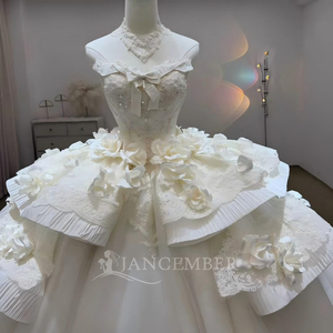 Robe de mariée de luxe Lsjj133, coupe ajustée, sans bretelles, en tulle, style robe de bal, avec traîne chapelle, longueur ras du sol, décolleté cœur, décorations florales en cristal - Product Image 6