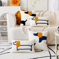 Taie d'oreiller décorative de broderie de teckel simple et moderne pour la décoration intérieure