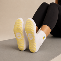 Chaussettes de yoga antidérapantes avec logo brodé personnalisé, faible MOQ, chaussettes de Pilates, échantillon gratuit disponible pour les commandes