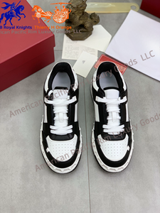 Chaussures de skate haut de gamme pour hommes et femmes avec clous rouges, respirantes, à semelle basse, antidérapantes et sécurisées pour une utilisation estivale décontractée - Product Image 2