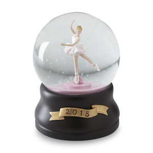 Fabricante OEM de Globos de Nieve Personalizados con Bailarinas, Hechos a Mano en EE. UU., Bola de Agua de Resina, Venta al por Mayor, Regalo de Recuerdo de Pareja Bailando - Product Image 6