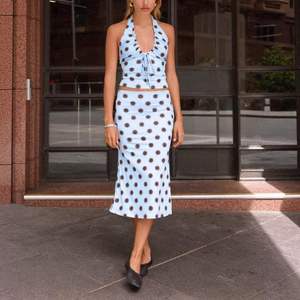 Ensemble jupe à pois personnalisé 2026 pour femme, 2 pièces, haut dos nu sans manches, jupe midi ajustée, tenue de club sexy, respirant pour l'été - Product Image 3