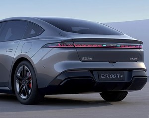 Série de berlines électriques Dongfeng Epai 2026, direction réactive, accélération puissante, charge rapide, confort spacieux pour usage familial - Product Image 4