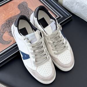 รองเท้าดีไซน์เนอร์ระดับไฮเอนด์ สไตล์คลาสสิคย้อนยุค ระบายอากาศได้ดี เหมาะสำหรับเดินเล่น รองเท้าผ้าใบลำลองสำหรับผู้หญิง  วัสดุตาข่ายนุ่มสบาย พร้อมพื้นรองรับแรงกระแทก - Product Image 1