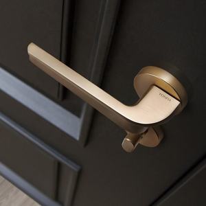 Kunci Pintu Kayu Rumah Tangga Berkualitas Tinggi Yonfia 8044 Gagang Ganda dengan Set Kunci - Product Image 2