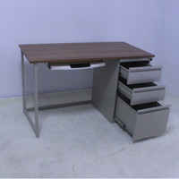 2025 Chine Usine Offre Spéciale Personnalisé En Bois Bureau École Meubles De Maison En Utilisant Une Conception Simple Ordinateur Table D'étude Bureau