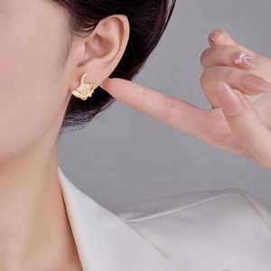 Pendientes de Botón Geométricos Chapados en Oro con Circonita y Hoja de Ginkgo Vintage, Estilo INS Exquisito, Regalo de Moda de Lujo - Product Image 4