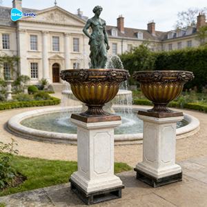 Maceta Clásica de Bronce Antiguo con Relieve, Urna Grande Personalizada con Figura Romana y Cabeza de León para Jardín - Product Image 1