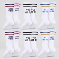 Chaussettes de sport en coton pour hommes, entièrement personnalisables, à motif automnal, blanches, pour usage quotidien, avec logo sur le bord/coussinet, emballage inclus