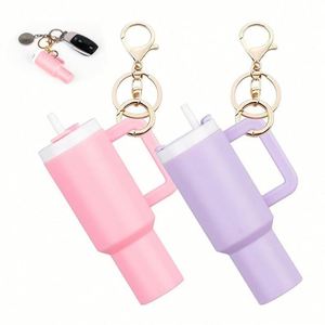 Llavero de Plástico Popular con Forma Irregular, Mini Taza de Plástico, Personalizado - Product Image 4