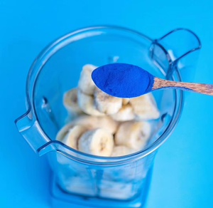 صبغة زرقاء طبيعية فيكوسيانين مسحوق بدرجة غذائية 1 كجم بالجملة مستخلص سبيرولينا E10 E18 E30 E40 تعبئة في براميل/زجاجات - Product Image 3