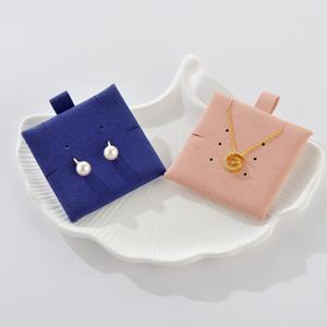 Carte de présentation de bijoux en microfibre imperméable personnalisée, étiquette de bijoux en microfibre imperméable avec logo perforé - Product Image 2