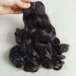 Nouveaux lots de cheveux humains Remy à boucles Fumi naturelles, <span class=keywords><strong>double</strong></span> trame, vente en gros populaire, 100% cuticules alignées, extensions de cheveux humains - Product Image 1