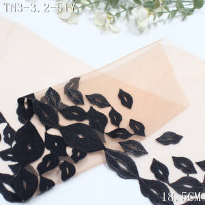 Dentelle brodée en maille nude de 18 cm avec motif de lèvres noires vintage personnalisée en usine pour lingerie sexy pour femmes pour la Saint-Valentin - Product Image 5