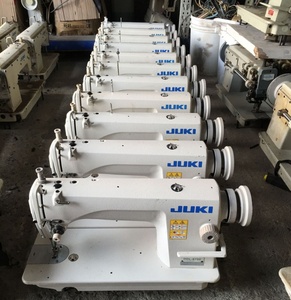 Máquina de Coser Industrial Usada JUKIS DDL-8700 de Una Sola Aguja con 220 5500 Puntadas/min, 8mm de Grosor para Confección de Ropa en Venta - Product Image 2