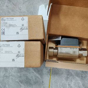 Capteur de débit Ifm avec prévention intégrée du reflux, précision 15, taille 24 mm, usage industriel, SBY332 SBY34BF0BPKG/US - Product Image 1