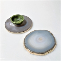 2026 Plaque personnalisée en tranche de pierre naturelle irrégulière plaquée or, Agate et Quartz, pour la lithothérapie, servant de sous-verres et de support de plat
