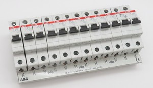 New and Original 12x S201 <strong>B10</strong> 10A with <strong>phase</strong> rail Stock in Warehouse - Product Image 2
