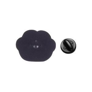 Broche en émail motif patte arc-en-ciel, mignonne et colorée, pour chat et chien, idéale pour décorer un sac à dos - Product Image 5