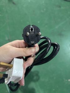 Máquina de Carreras de Madera de 2 Asientos y 3 Pantallas, Simulador de Auto 3 DOF, Equipo de Entretenimiento para Interiores, Accesorios para Centros Comerciales y Parques de Aventuras - Product Image 3