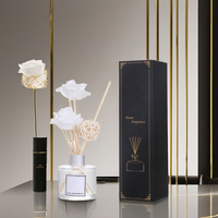 Bouteilles de diffuseur de roseau de décor d'arôme avec le verre clair rond vide en gros 50ml 250ml décoration de la maison cosmétique et boîte de papier