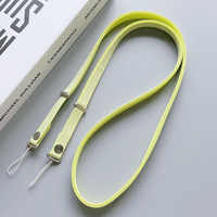 Étui Anfeng pour iPhone 17 avec cordon réglable pour port croisé/au cou (120 cm) en tissu technique multifonctionnel et magnétique