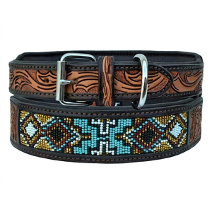 Collier pour chien en cuir fait main de qualité supérieure avec motif géométrique perlé, boucle de fermeture de style tribal, utilisation toutes saisons, résistant - Product Image 1
