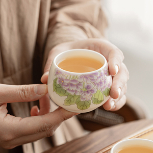 ชุดน้ำชาจีน ชุดกาน้ำชา 1 ใบ และถ้วยชา 4 ใบ ชุดน้ำชาคุนฟูสุดหรู - Product Image 3