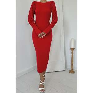 Robe pull moulante rouge en maille avec fente, col rond, manches longues, taille naturelle pour femme - Product Image 3