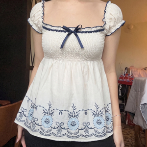 T-shirt vintage Y2K imprimé color block à col carré, nœud sur le devant, taille haute, coupe ajustée - Product Image 1