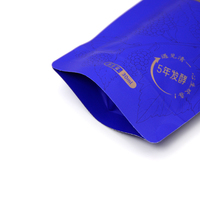 Sachets Mylar laminés personnalisés en forme de bouteille découpée, sachets à fond plat en aluminium de qualité alimentaire pour bières et boissons énergisantes