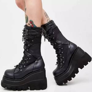 Nueva llegada Otoño Invierno mujeres punk Halloween bruja Cosplay tacones de <span class=keywords><strong>cuña</strong></span> alta botas góticas de pantorrilla <span class=keywords><strong>zapatos</strong></span> de plataforma <span class=keywords><strong>negros</strong></span> para dama - Product Image 4