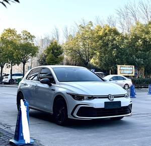 Volkswagen <span class=keywords><strong>Golf</strong></span> 8 1.4TSI R-Line Blanc 2021, 47 000 km, peinture d'origine, boîte automatique, hayon - Product Image 3