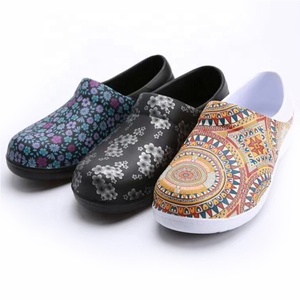 Chaussures de travail légères et souples en EVA unisexes pour hôtel, cuisine, antidérapantes, imperméables, sabots de chef, chaussures de sécurité médicales - Product Image 2