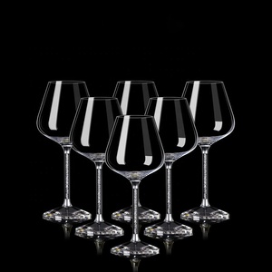 <span class=keywords><strong>Verre</strong></span> à <span class=keywords><strong>vin</strong></span> de luxe de 600ml avec support en cristal de diamant tige dorée ou argentée <span class=keywords><strong>jolie</strong></span> tasse à <span class=keywords><strong>vin</strong></span> en cristal - Product Image 5