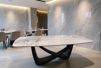 Table à manger rectangulaire moderne en dalle de pierre, base en métal doré laqué brillant, table à manger extensible et ensemble de chaises
